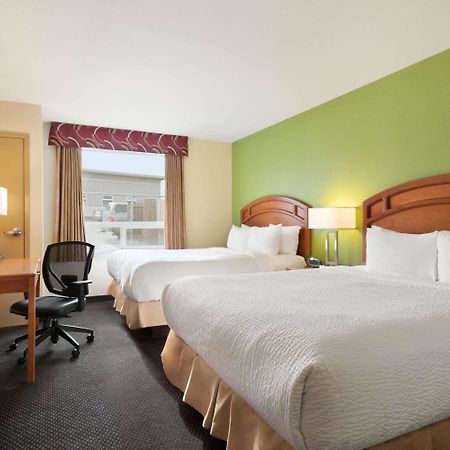 Days Inn & Suites By Wyndham Thompson Ngoại thất bức ảnh
