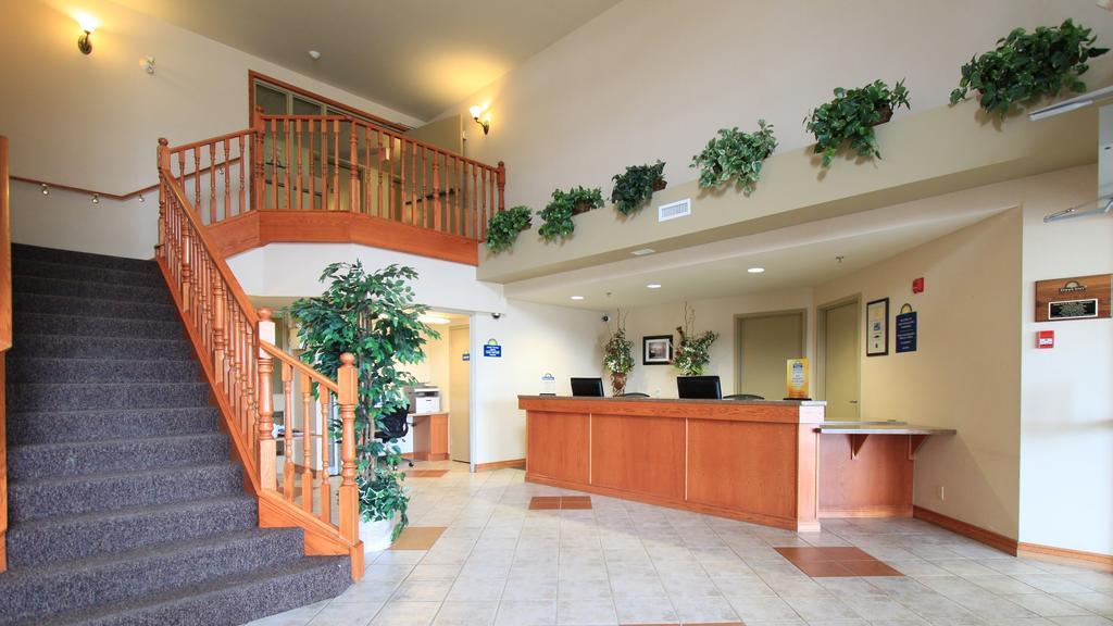 Days Inn & Suites By Wyndham Thompson Ngoại thất bức ảnh
